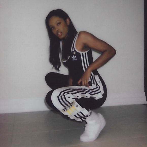 Meet your Posher, Madison - Picture 1 of 1